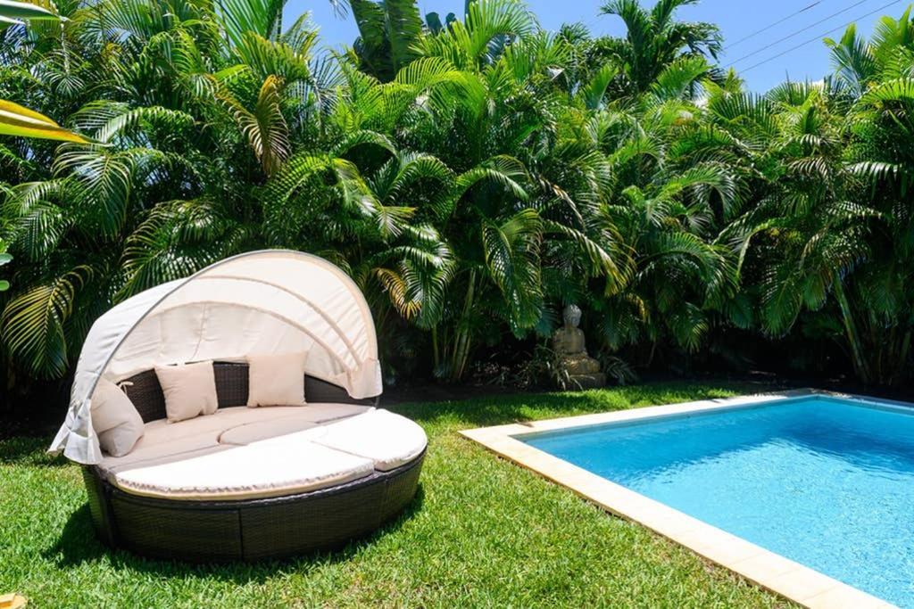 Holiday home Paradise 3 Bedroom With Heated Pool Close To